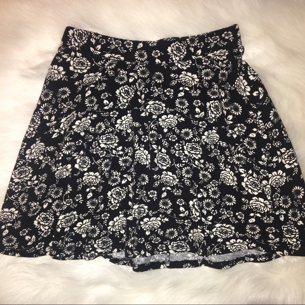 Tennis/skater mini skirt